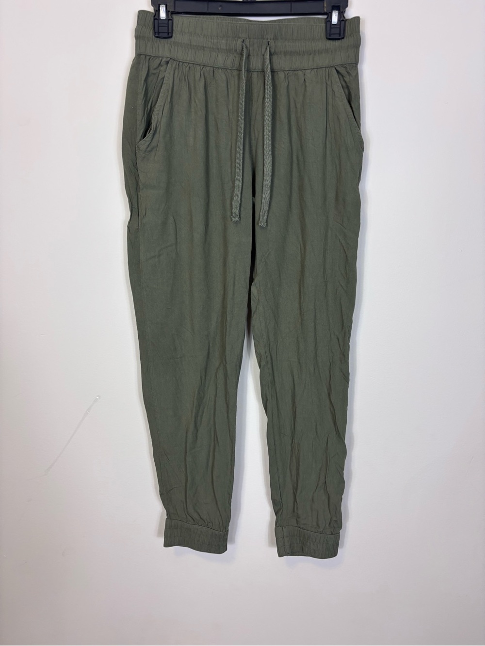 Sunday Best Aritzia Olive Green Drawstring Jogger Pants Women’s Small